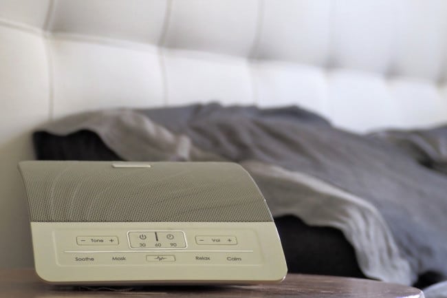 Lire la suite à propos de l’article Le bruit blanc est la nouvelle mode du sommeil.  Mais y jouer peut-il vraiment vous aider à dormir?