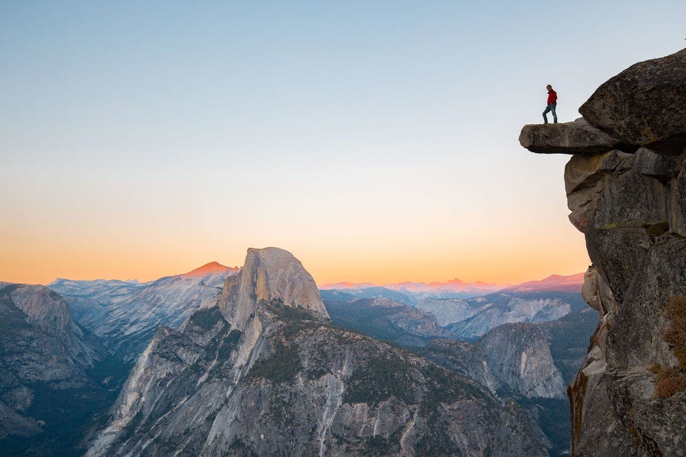 Surplombant le Half Dome à Glacier Point
