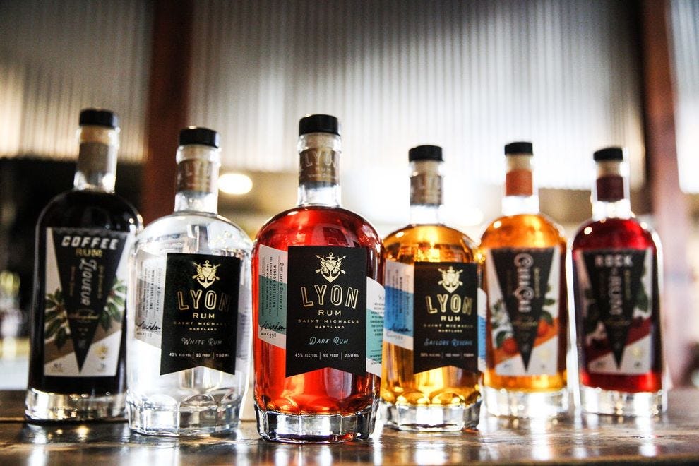 Cette microdistillerie de la baie de Chesapeake fabrique son rhum gagnant à partir de canne à sucre cultivée en Louisiane