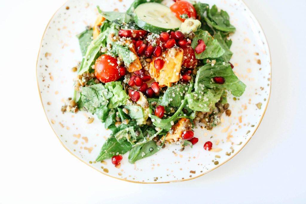 You are currently viewing Bol nourrissant aux lentilles avec vinaigrette Tahini à l&rsquo;érable