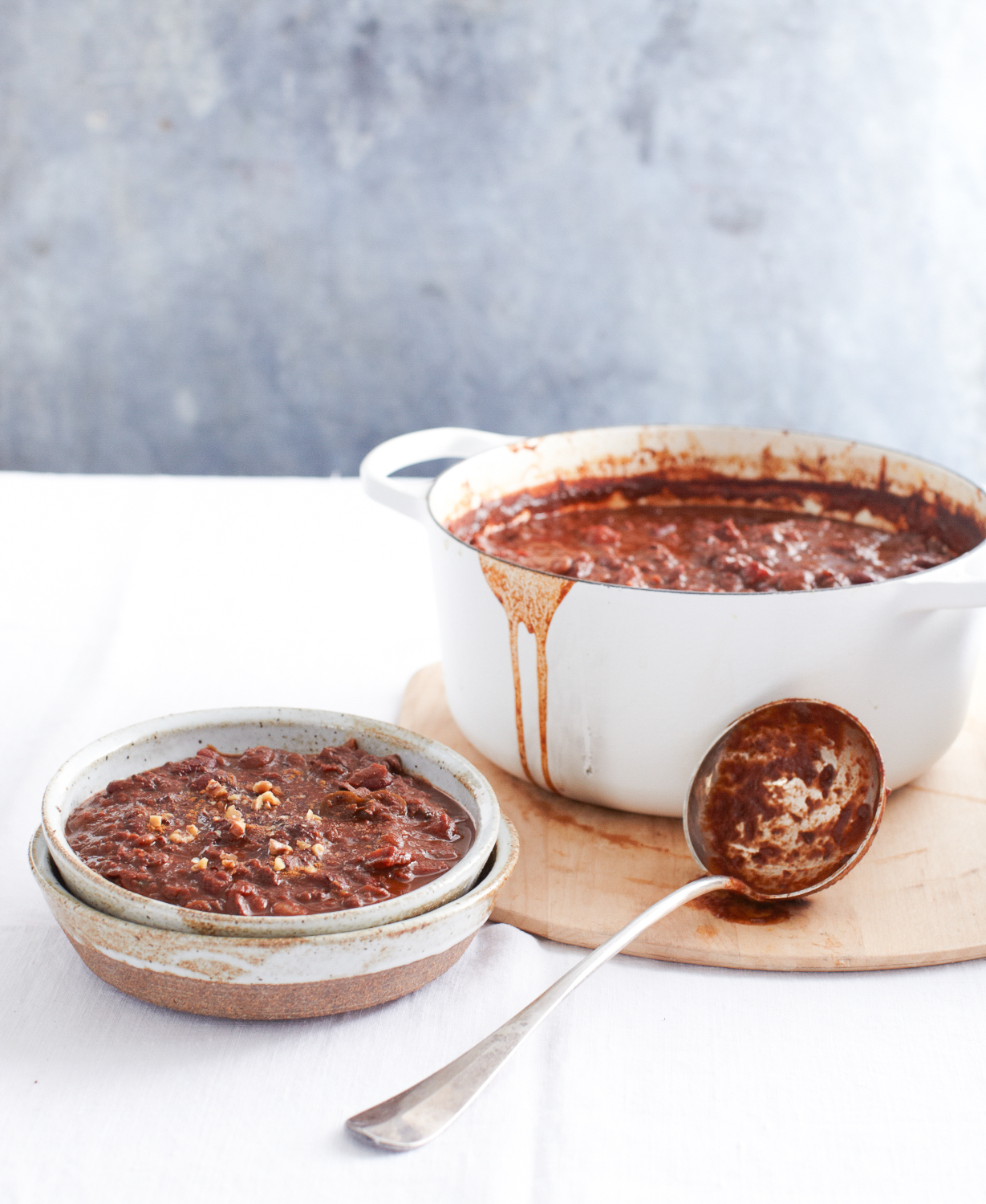 Lire la suite à propos de l’article Chili au chocolat et à la cannelle et aux noix