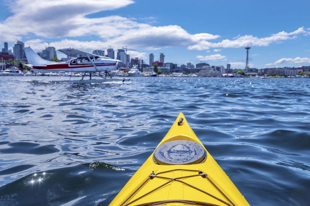 Skyline de Seattle depuis le lac Union