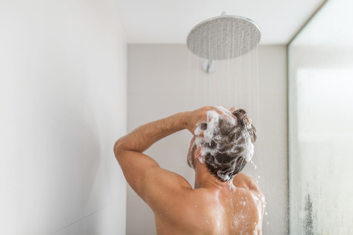 Lire la suite à propos de l’article Guide du gel douche pour nettoyer la peau dans la baignoire et sous la douche