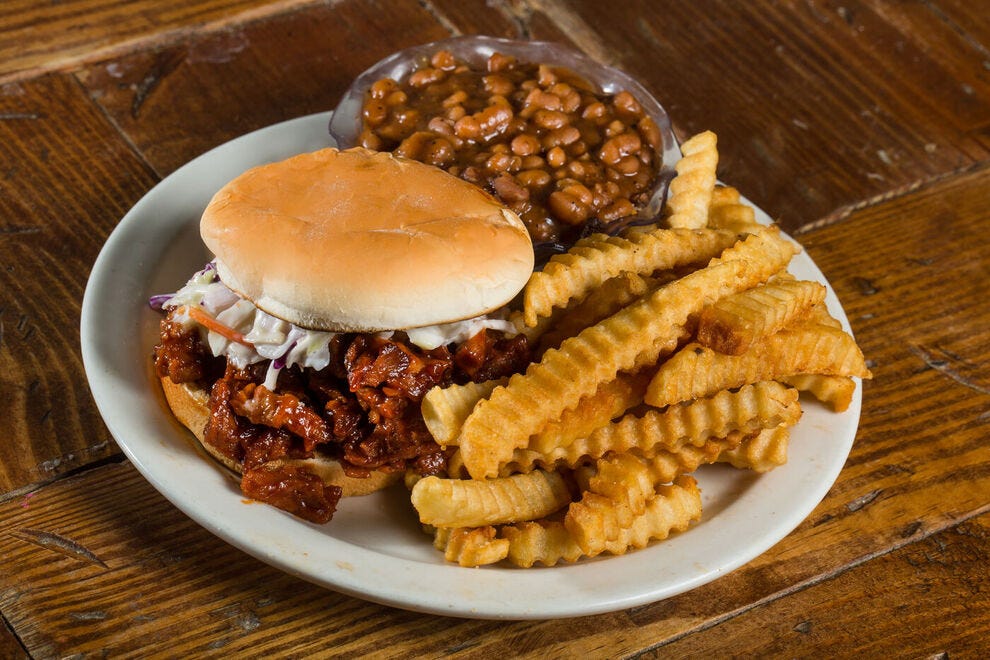 Un sandwich barbecue végétalien populaire à la Memphis au Imagine Vegan Cafe