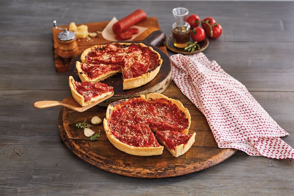 La pizza profonde de style Chicago de Pizzeria Uno offre