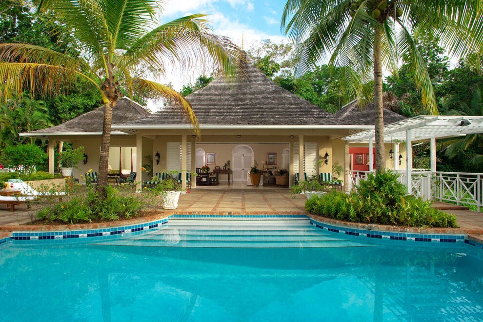 Confortable à Ocho Rios, la Villa Plantana at Sandals Royal Plantation est un séjour haut de gamme avec service de majordome, piscine privée et patios aérés