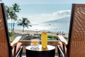 Drinks at The Sandbar, Sheraton Maui Resort &amp; Spa