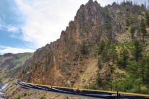 Rocky to the Red Rocks, Rocky Mountaineer