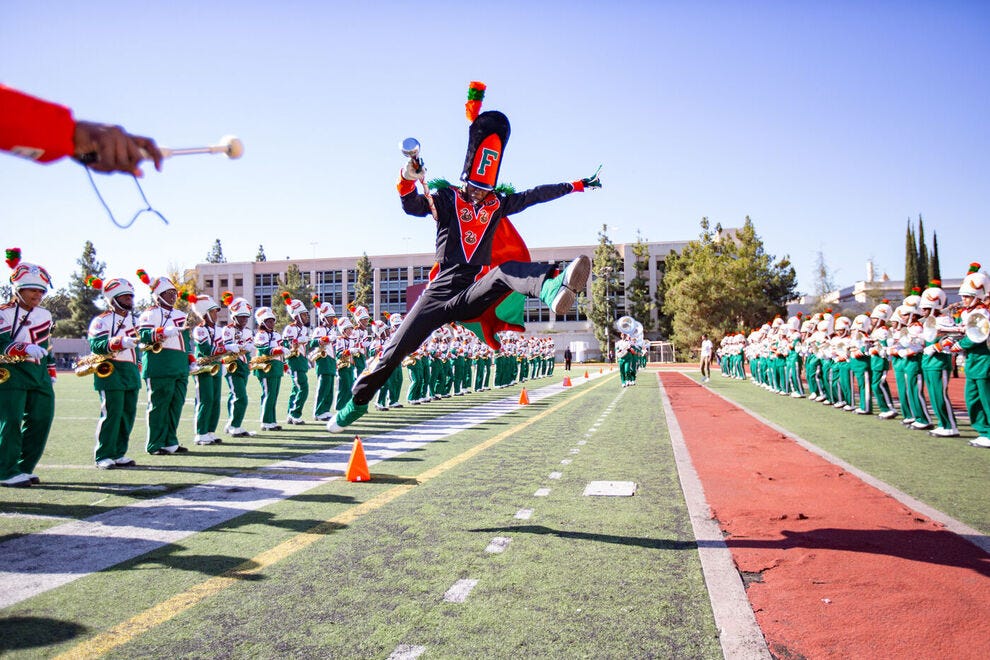 Le Marching 100 de la Florida A&M University est réputé pour ses performances énergiques