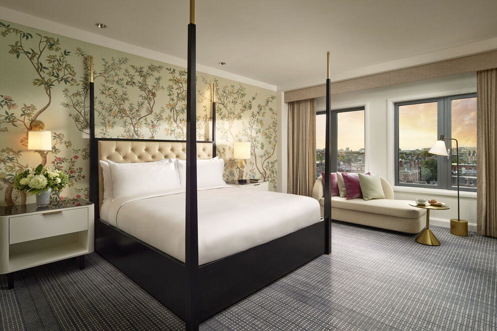 L'une des vastes chambres du Mandarin Oriental Boston