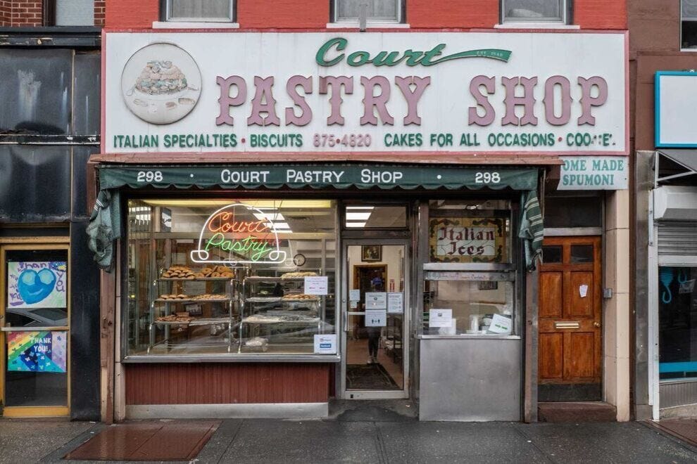 Court Pastry Shop a ce look Brooklyn vintage