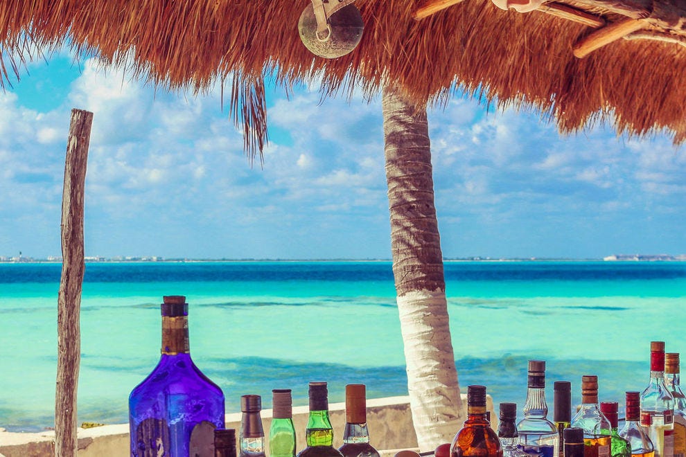 Les Caraïbes pourraient être appelées la capitale mondiale des bars de plage