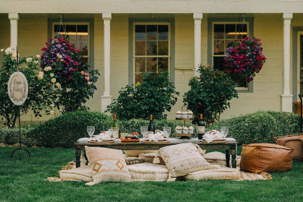 Vous n'avez probablement jamais eu un pique-nique comme celui-ci, organisé par Rogue Picnics à Del Rio Vineyards