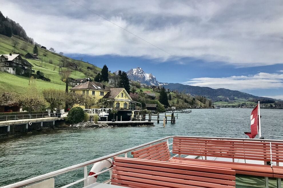 Profitez de la vue sur le chemin de l'hôtel Bürgenstock