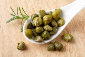 Propriétés des câpres, valeurs nutritionnelles et utilisations en cuisine naturelle
