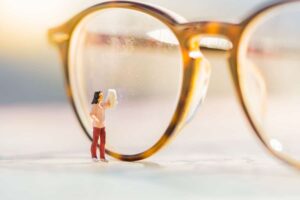 Comment nettoyer les lunettes et les lunettes de soleil avec des méthodes naturelles et plus