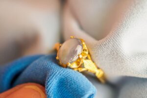 Comment nettoyer l'or avec des systèmes simples, efficaces et aussi naturels que possible