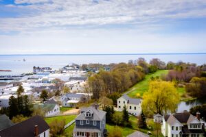 La ville américaine où les voitures sont interdites depuis 1898 : Mackinac Island